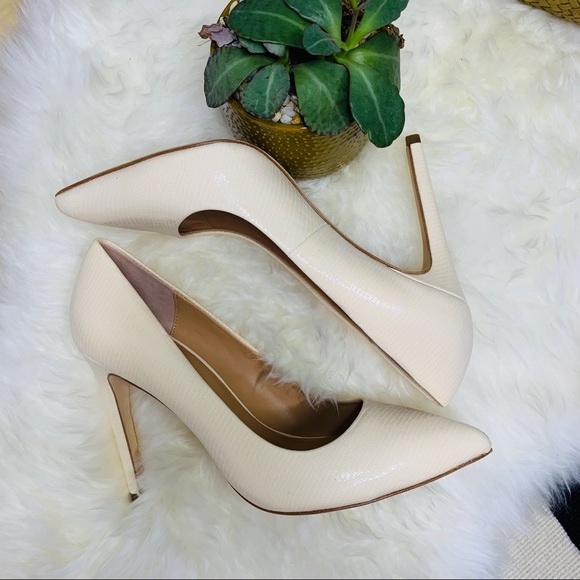 NEW Halston Heritage - Claudia Leather Pumps 7 - Picture 2 of 16